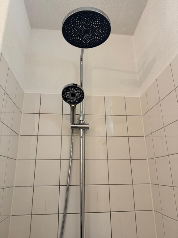 SHOWER HEAD.jpg